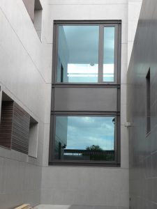 Em2 - Construcción Viviendas de Diseño - Sonsoles - Casa Unifamilar - Reformas de Exteriores - Ventanal