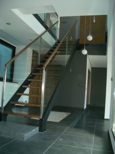 Em2 - Construcción Viviendas de Diseño - Galera - Casa Unifamilar - Reformas de Interiores de Vivienda - Escalera