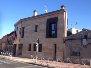 Construcción Viviendas de Diseño - Raúl Pérez - Casa Unifamilar - Fachada