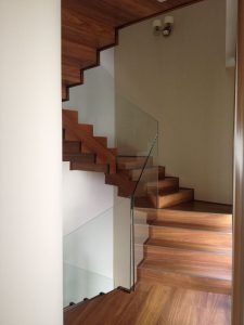 Construcción Viviendas de Diseño - Raúl Pérez - Casa Unifamilar - Escalera
