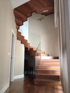 Construcción Viviendas de Diseño - Raúl Pérez - Casa Unifamilar - Escalera con Cristalera