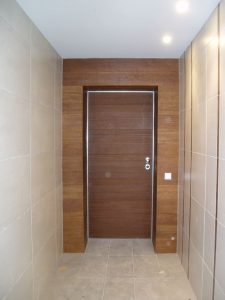 Em2 - Construcción Viviendas de Diseño - Guerras- Casa Unifamilar - Reformas de Interiores - Puerta Principal