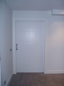 Em2 - Construcción Viviendas de Diseño - Guerras- Casa Unifamilar - Reformas de Interiores - Puerta