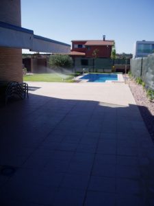 Em2 - Construcción Viviendas de Diseño - Javier Ramos - Casa Unifamilar - Reformas de Exteriores de Viviendas - Piscina con Jardín