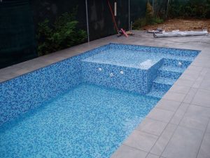 Em2 - Construcción Viviendas de Diseño - Guerras- Casa Unifamilar - Reformas de Exteriores - Instalación de Piscinas