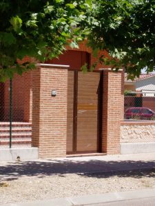 Construcción Viviendas Convencionales - Fraile - Puerta de Entrada